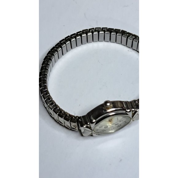 Vintage Advance Ladies Quartz Wrist Watch working new battery - Picture 9 of 12